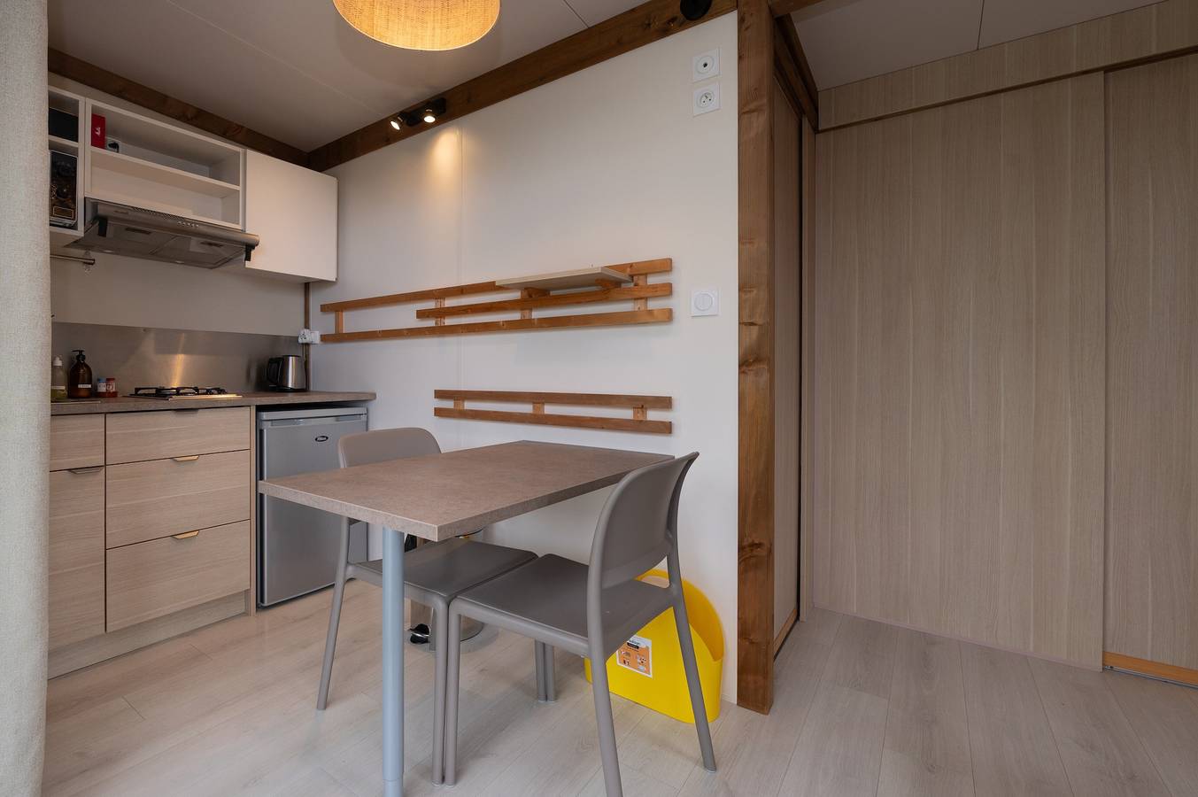 Chalet "20m² - Les Îles Vierges" met terras in Plouhinec (Finistère), Côte de Cornouaille
