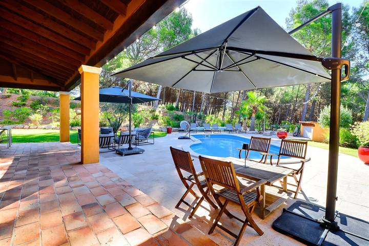 Location de vacances pour 8 personnes, avec jardin et piscine, adapté aux familles à Ventabren - 4