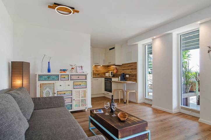Hel lejlighed, Apartment '1' with Shared Terrace, Shared Garden and Wi-Fi in Herdwangen-Schönach, Region Bodensee-Oberschwaben