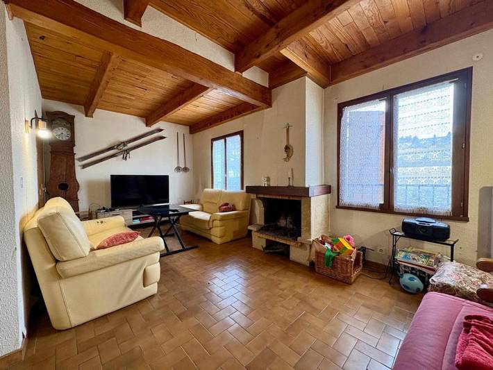 Gîte pour 6 personnes, avec vue ainsi que jardin et terrasse à La Cabanasse