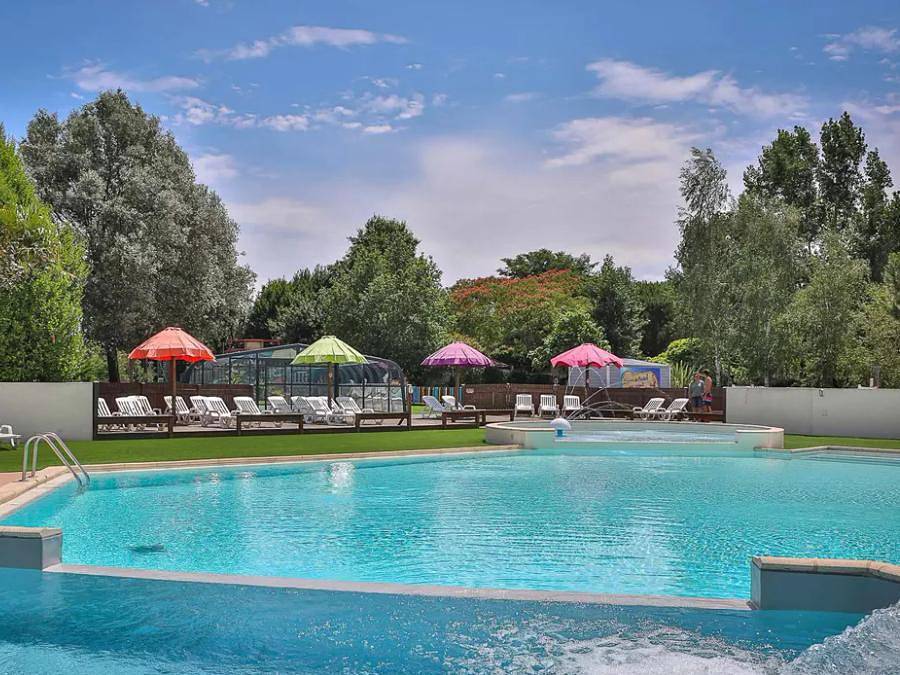 Flower Camping Le Pavillon - Alojamiento 2 personas - Nuevo // Acogedor Mobil Atypique m² (1bed - 2pers.) (sin sanitarios) + toldo + sillas + barbacoa in La Mothe-Achard, Valle del Loira