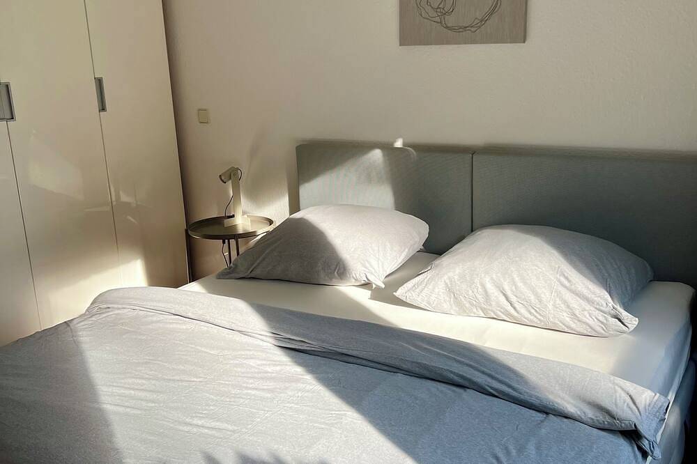 Ganze Wohnung, Thefairspot - Ruhiges Apartment direkt am Nordpark / 5 Min zur Messe und Arena in Düsseldorf-Golzheim, Düsseldorf