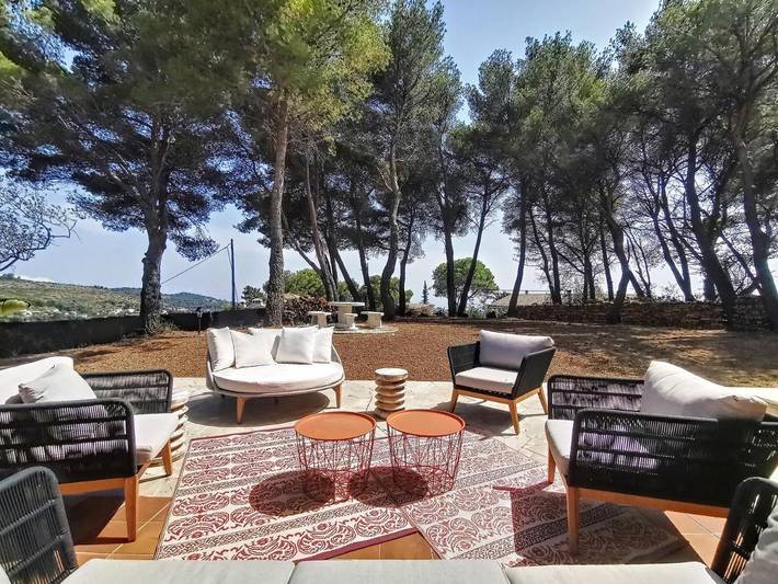 Location de vacances pour 8 personnes, avec piscine ainsi que vue et jardin à Colomars - 4