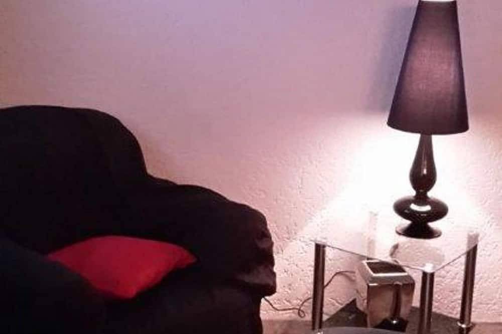 Ganze Wohnung, Ferienwohnung Kajüte - Deichhuus Netty in Fedderwardersiel, Butjadingen