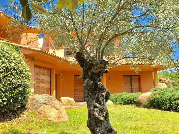 Maison de vacances pour 8 personnes, avec terrasse et jardin dans Santa Giulia