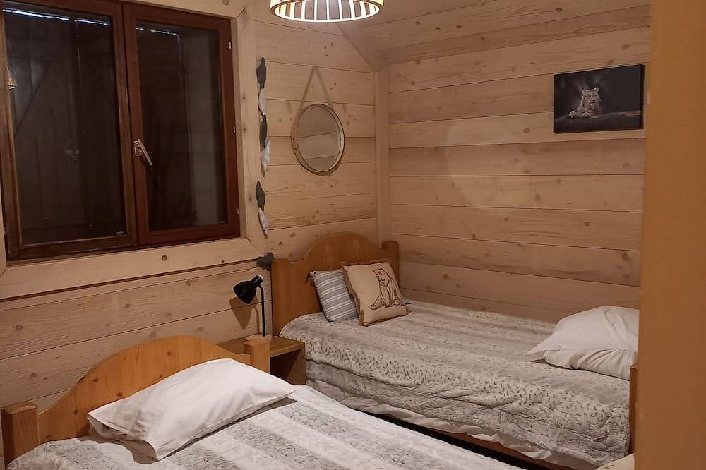 Chalet individuel proche du site Nordique de la Haute Joux in Cerniébaud, Jura