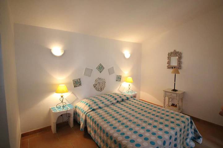 Location de vacances pour 4 personnes, avec terrasse et jardin dans Plage de la Palombaggia - 2