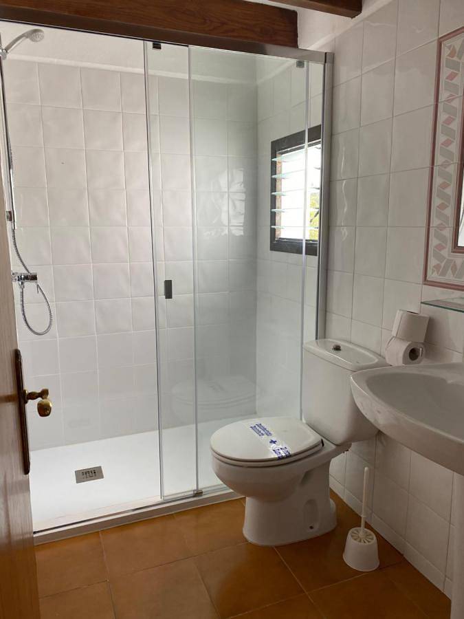 Maison d’hôte pour 2 personnes, avec bassin pour enfant ainsi que piscine et jardin à Santa Eulària des Riu - 4