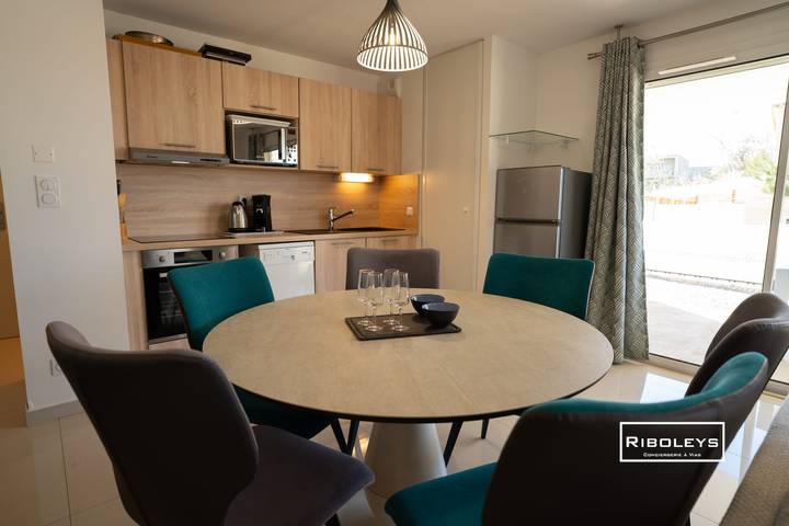 Gîte pour 6 personnes, avec jardin, adapté aux familles dans Plage de la Farinette - 4