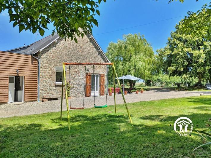 Location de vacances pour 8 personnes, avec jardin et vue sur le lac à Ambrières-les-Vallées - 4