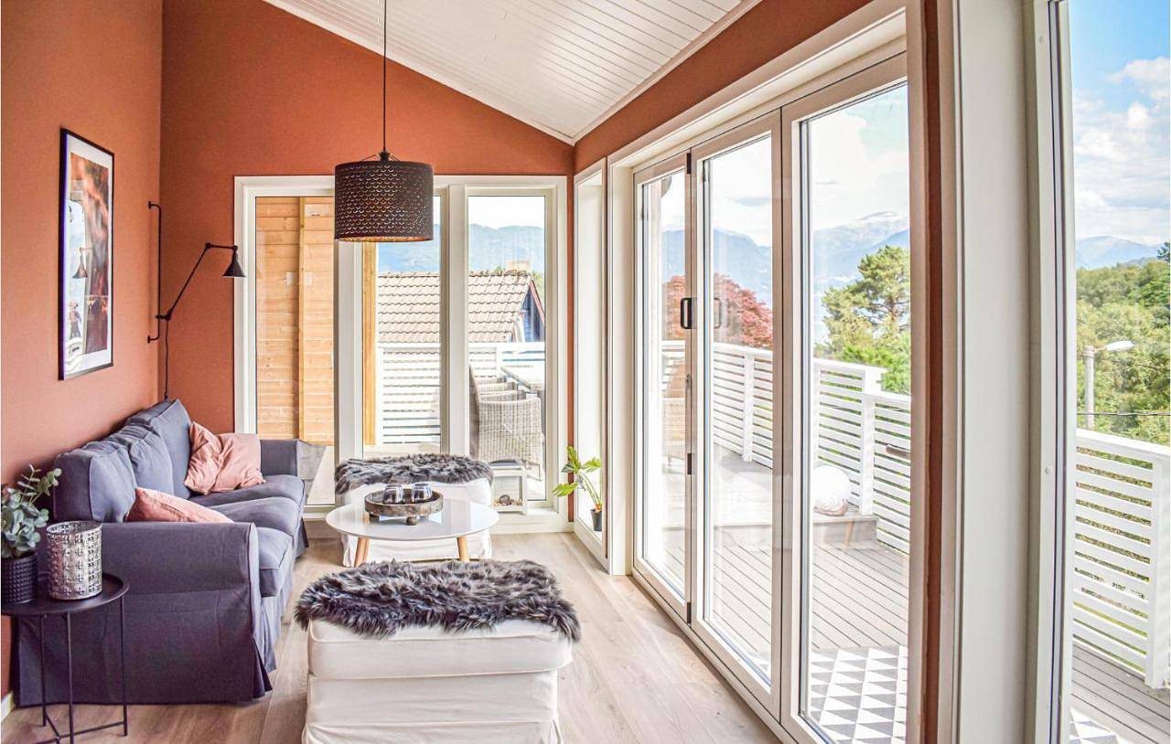 Three-Bedroom Holiday Home in Skånevik, Etne