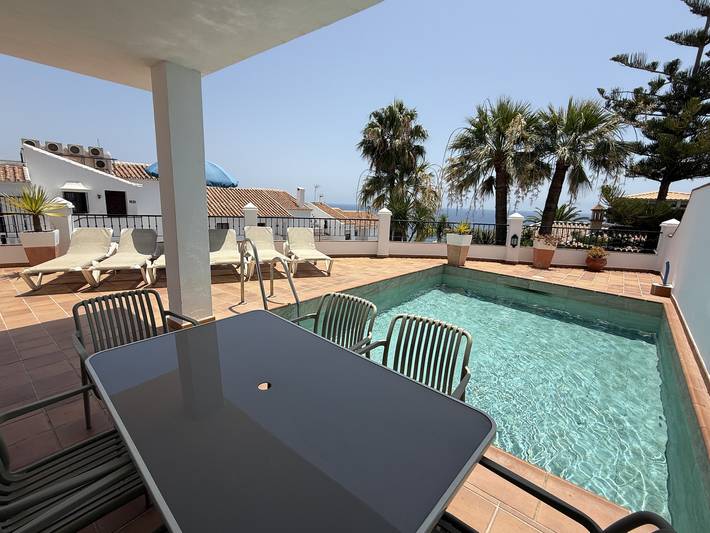 Villa for 6 people, with Ocean view and Balcony as well as Terrace in Nerja