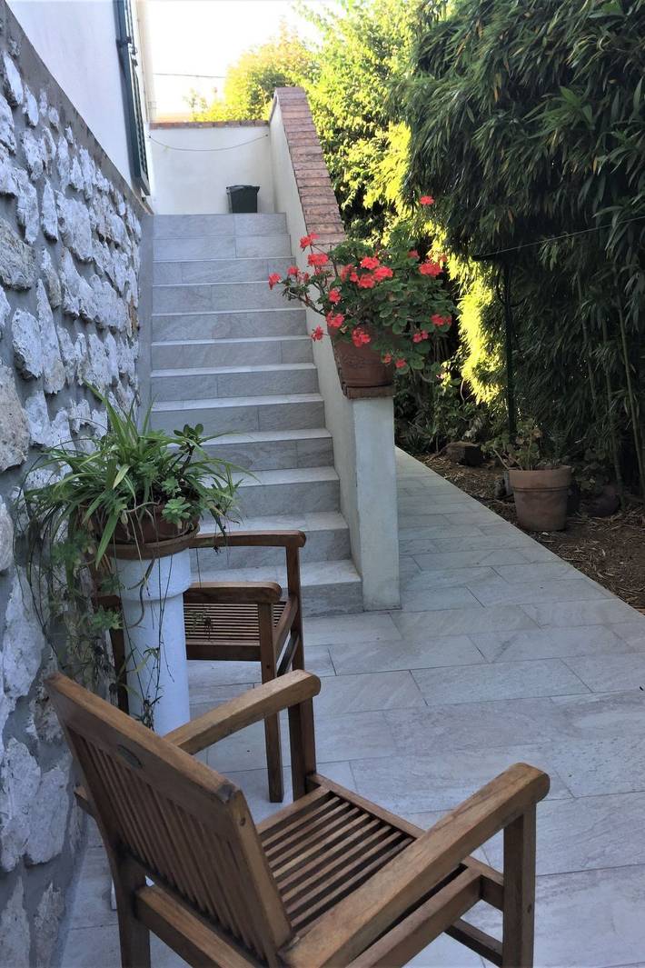 Gîte pour 2 personnes, avec jardin et terrasse à Saint-Laurent-du-Var - 2