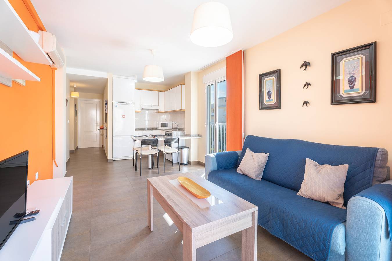 Apartamento entero, Apartamento 'Lopimar Segrelles' con terraza privada, Wi-Fi y aire acondicionado in Canet de Berenguer, Costa de Valencia