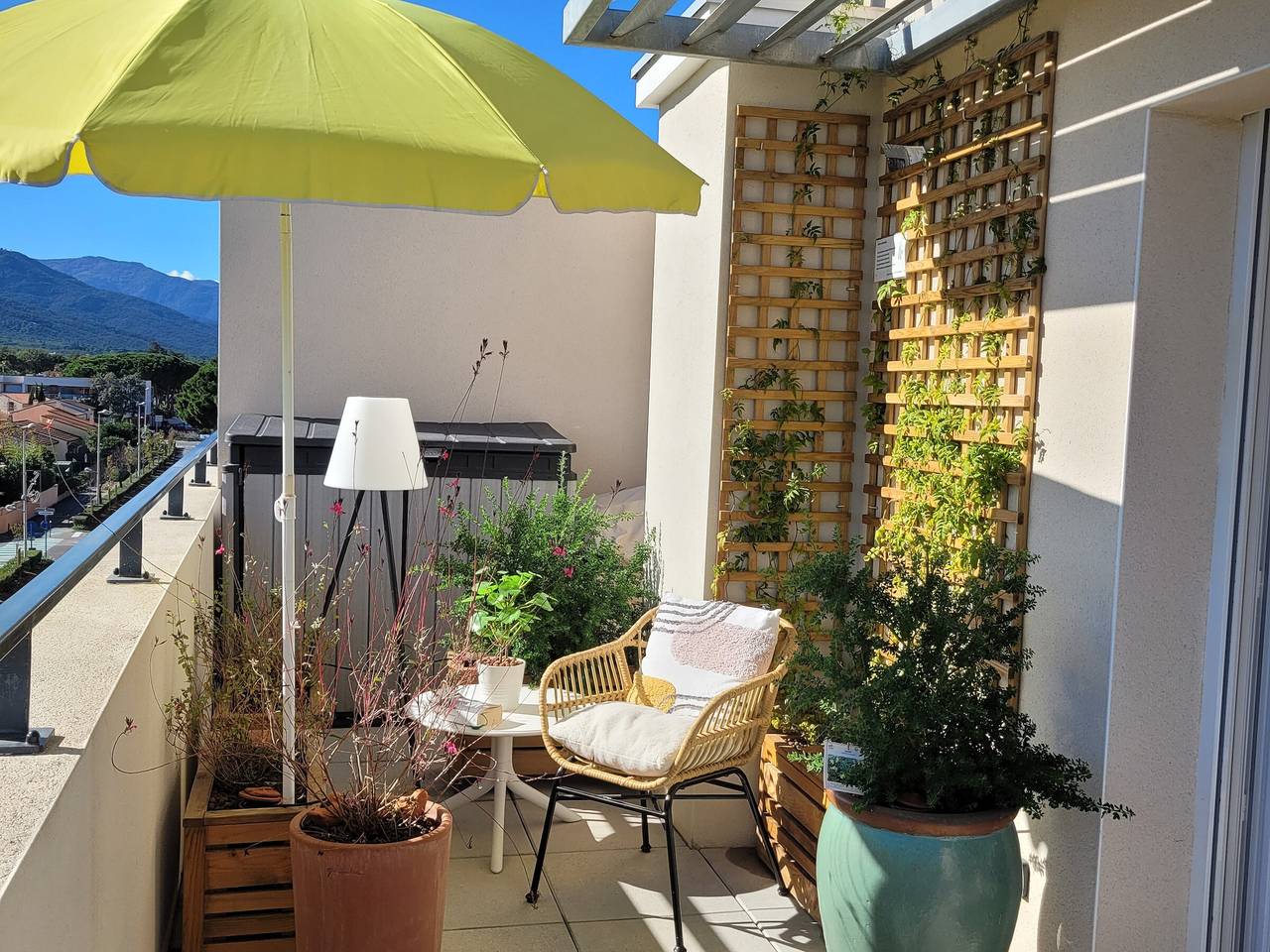 Appartamento intero, T3 Apartment with Large Terrace and View of the Albères in La Côte Vermeille, Argelès-sur-Mer