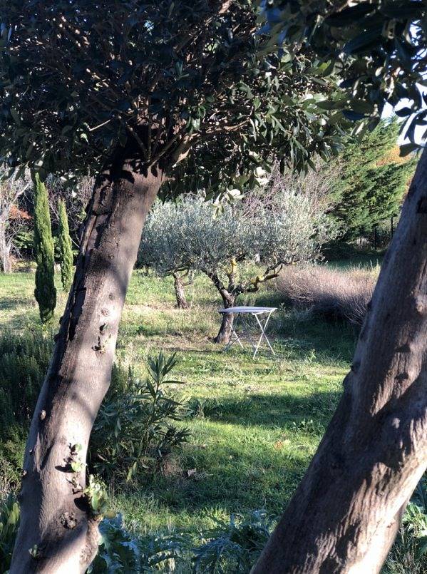 Maison calme, charmant, piscine et vue Luberon in Lacoste, Parc naturel régional du Luberon