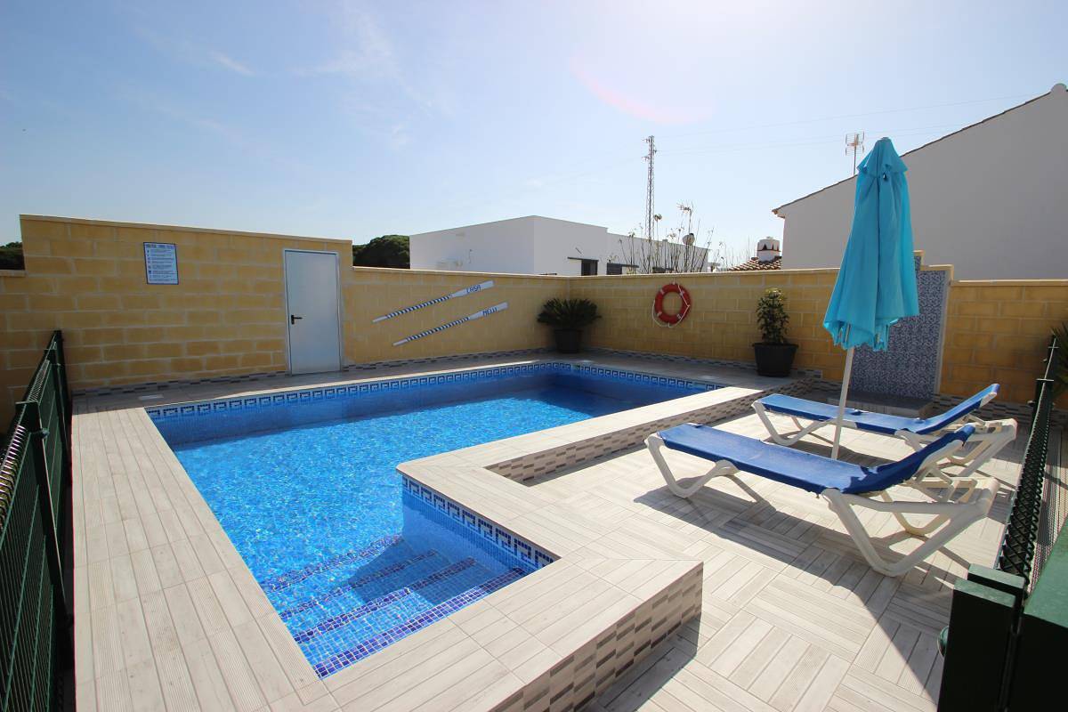  Neues, familienfreundliches Ferienhaus mit privatem, kindersicheren Pool und schцnem Garten,  mit toller Barbecue-Terrasse und kostenlosem Internet - Casa Melli -  in Conil de la Frontera, Costa de la Luz