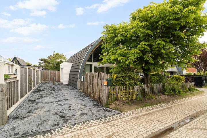 Ferienhaus für 8 Personen, mit Balkon/Terrasse und Terrasse sowie Whirlpool und Garten in Callantsoog - 3