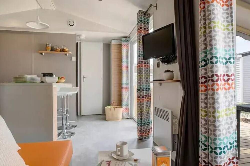 Mobil-home Caraã¯bes Tv - 2 chambres - 4/5 personnes in Jard-sur-Mer, Vendée