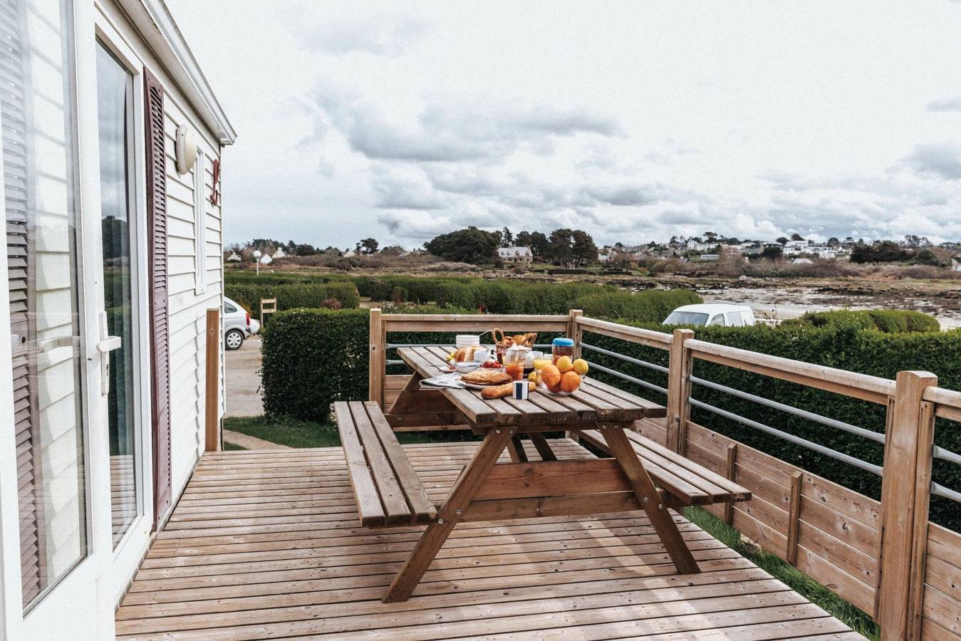 Zecamping piscine couverte animaux acceptés mobil-home Tv 25m2 4 pers in Landrellec, Pleumeur-Bodou