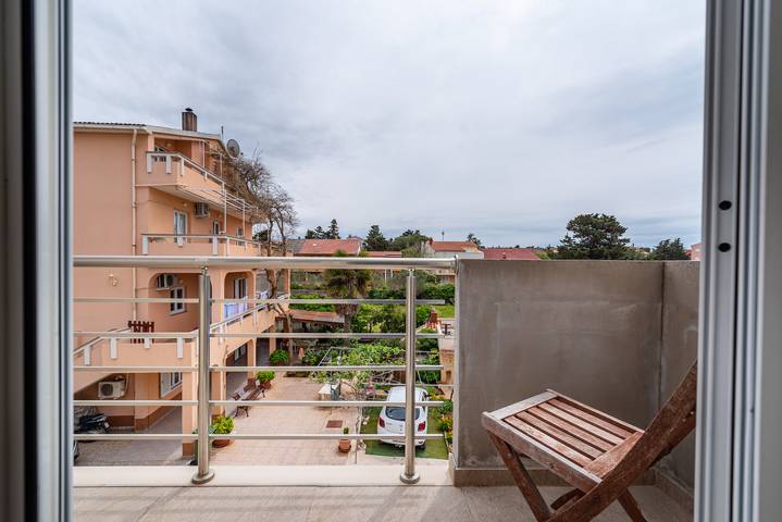 Vakantiewoning voor 2 personen, met Balkon/Terras en Uitzicht op zee in Novalja