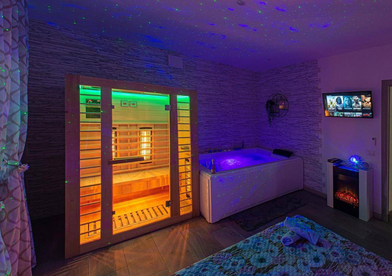 Villa with Private Pool in Casal Morena, Roma