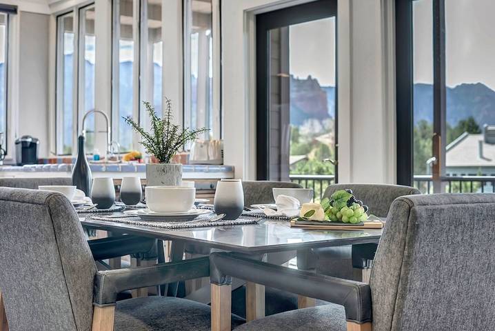 Vacation house for 6 people, with hot tub and balcony, with pets in Sedona