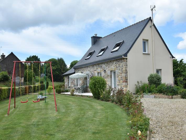 Location de vacances pour 7 personnes, avec Terrasse et Jardin à Plouvara