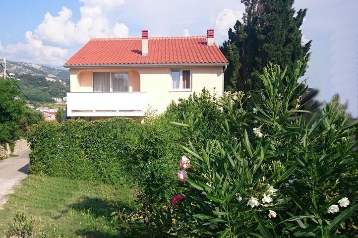 BnB für 2 Personen, mit Balkon und Terrasse sowie Garten und Ausblick auf Rab