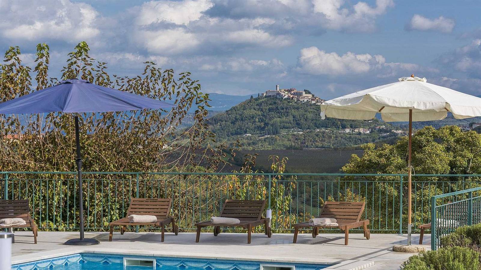 Villa für 6 Personen mit Terrasse in Zentralistrien