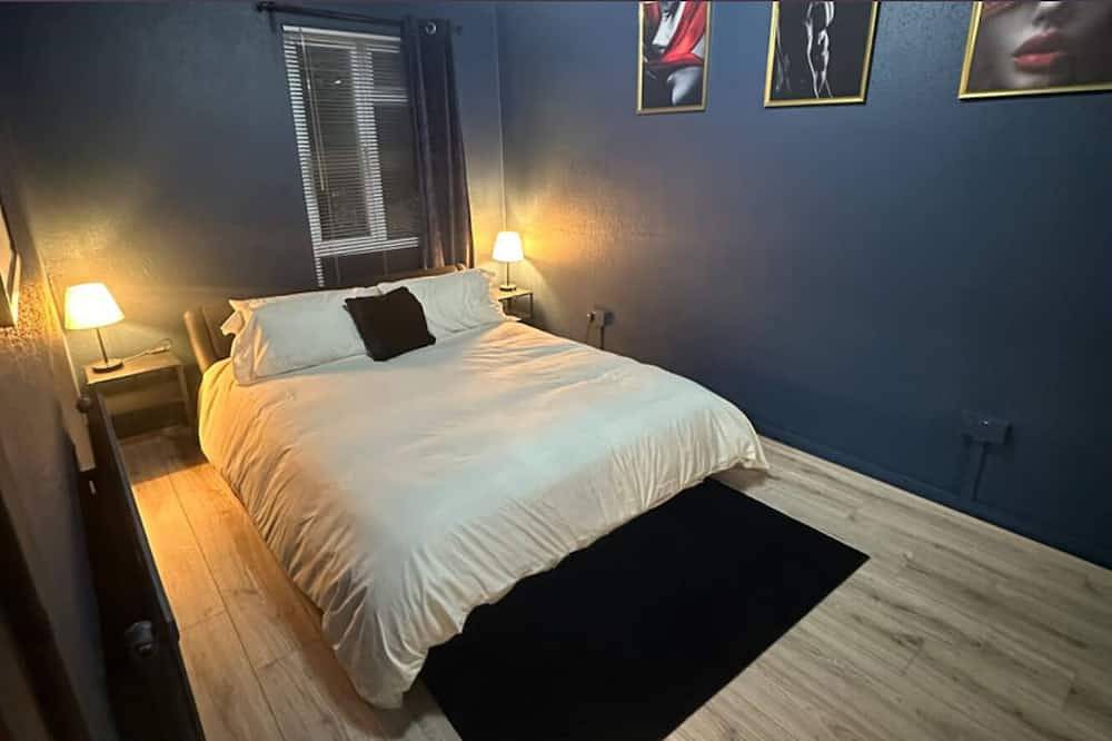 A discreet & elegant play space for couples in Crawley, West Sussex