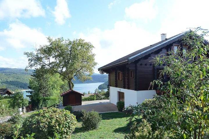 Gîte für 7 Personen, mit Balkon und Terrasse sowie Garten und Ausblick in Franche-Comté