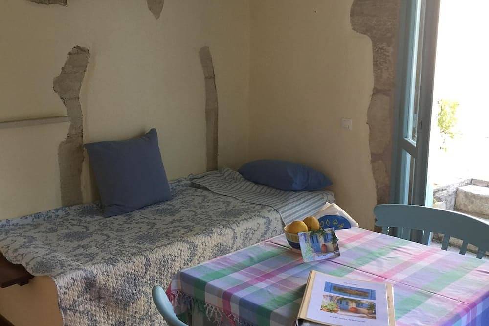 Pressoir pour 4 personnes (1 chambre)<br>Une maison de deux étages avec deux salles de bains in Agios Pavlos (Canée), Vámos