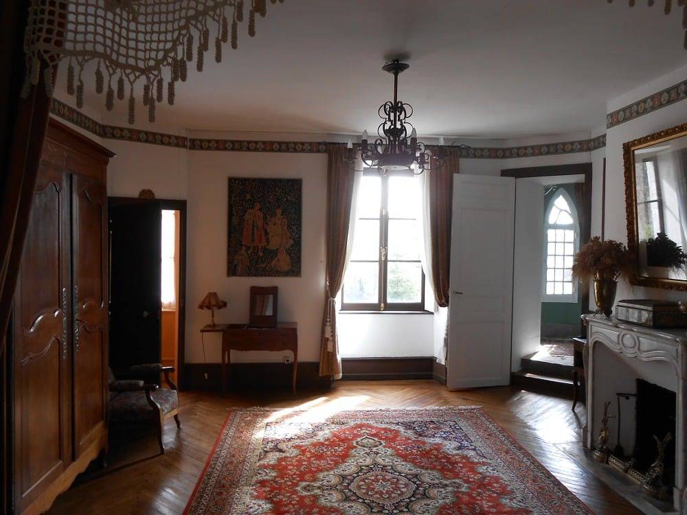 Château de Courbelimagne - Suite (2 pièces + tour + tourelle + boudoir) in Raulhac, Région d'Aurillac