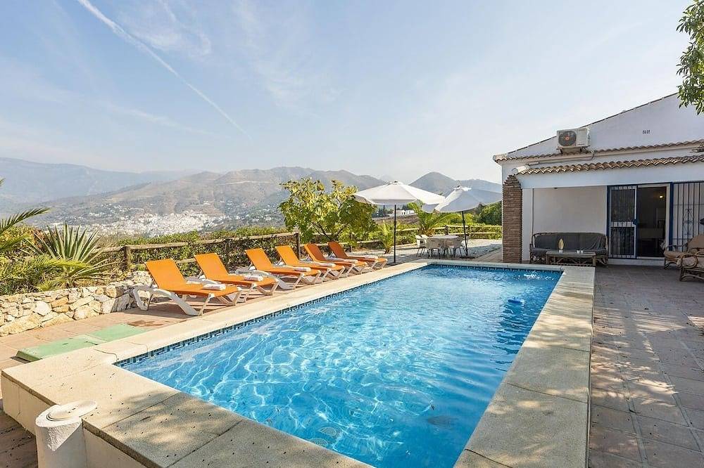 Casa vacanza a Cómpeta a partire da 274€ a notte