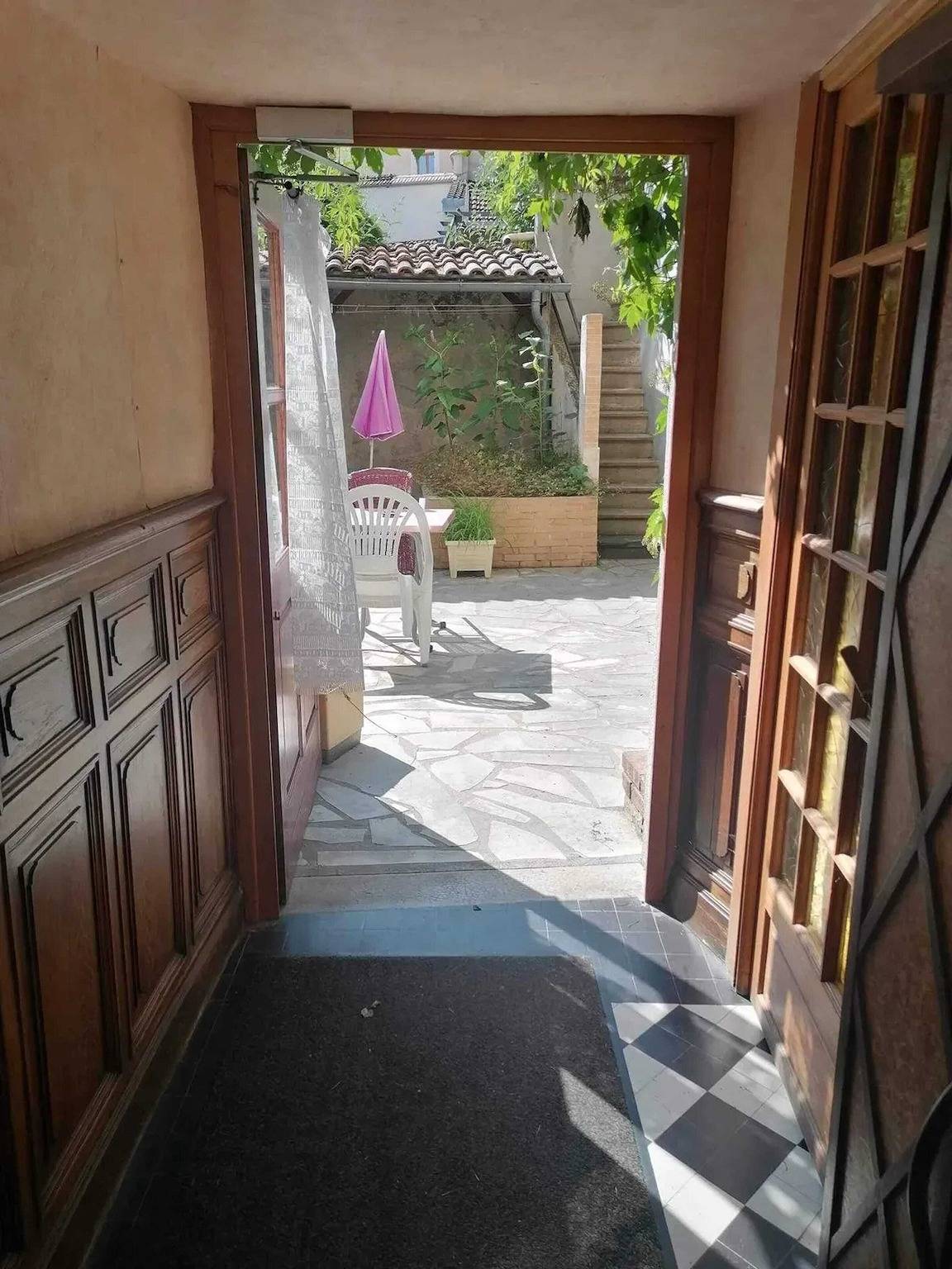 Ganzes Studio, Charmantes Studio in Néris-les-Bains - 25 m² mit Terrasse in Néris-les-Bains, Montluçon und Umgebung