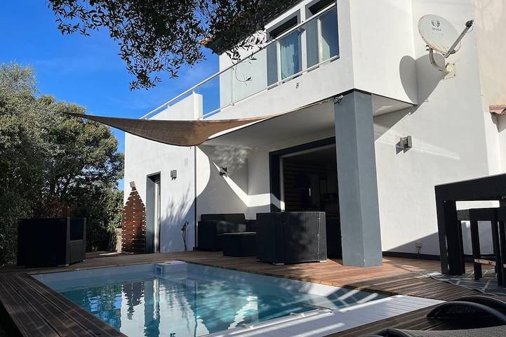 Villa pour 6 personnes, avec balcon et jardin à Monticello