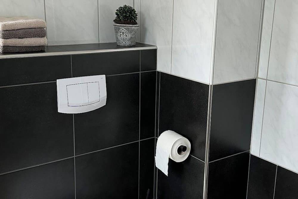 Ganze Wohnung, Romantische &  stilvolle Ferienwohnung mit zwei Terrassen und traumhaftem Blick in Höxter, Kreis Höxter