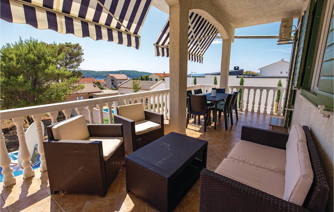 Ganze Ferienwohnung, Ferienwohnung für 6 Personen mit Terrasse in Barbat na Rabu, Rab