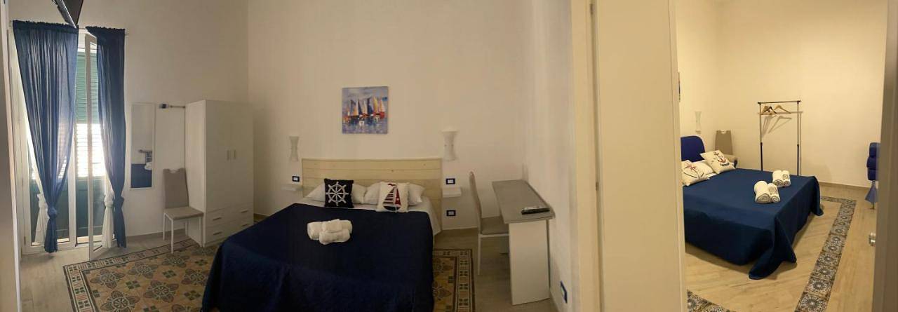 Double Room with Private Bathroom in Sferracavallo, Palerme