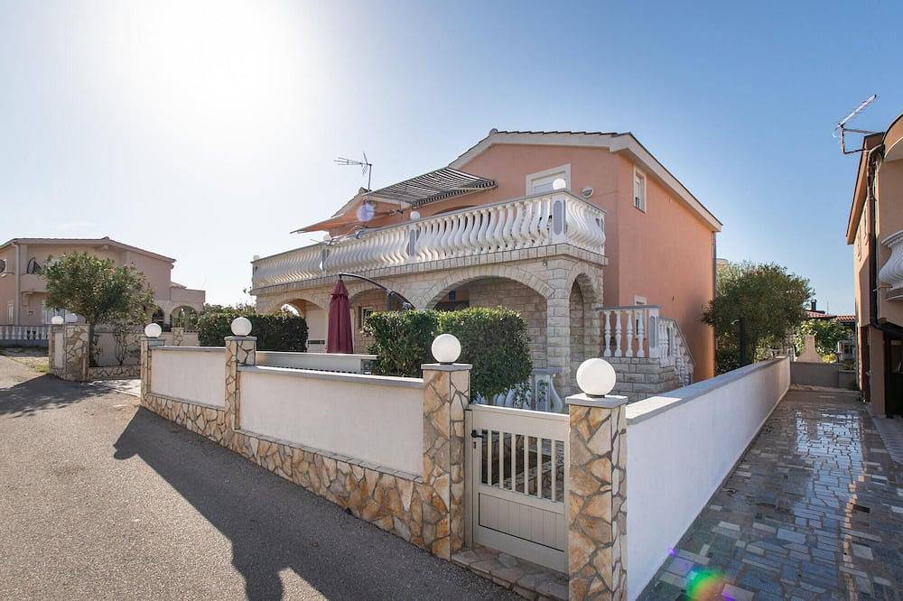 Appartamento vacanze a Vir a partire da 85€ a notte