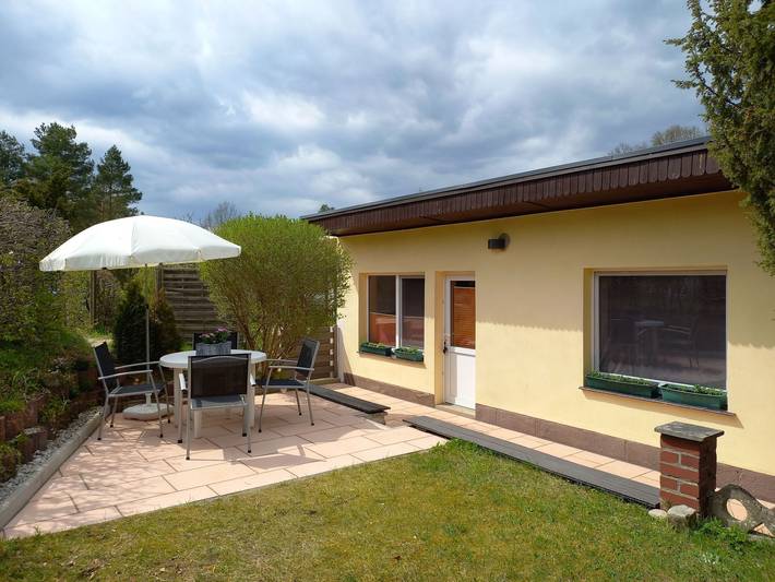 Bungalow für 4 Personen, mit Terrasse
