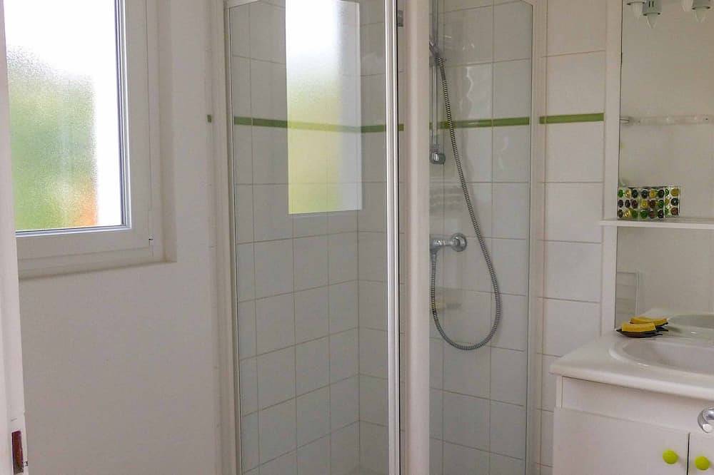 Angenehmer, ruhiger Pavillon im Garten der Besitzer in Le Bois-Plage-en-Ré, Ile de Re