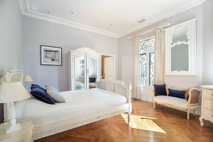 Location de vacances pour 10 personnes, avec jardin dans Office De Tourisme De Villefranche Sur Mer - 4