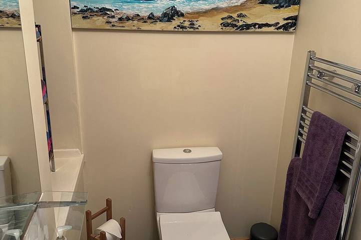 Ganze Wohnung, Comfortable  studio apartment Blairmore near Dunoon. Views to Pier & Loch Long. in Argyll & Bute