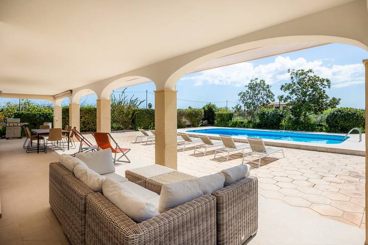 Villa 'Spectacular In Mallorca' mit Bergblick, Wi-Fi und Klimaanlage in Marratxí, Mallorca Westen