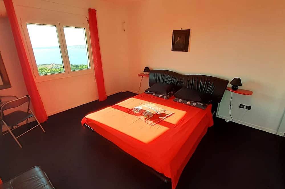 Panoramahuis appartementen met uitzicht op de zee en het fort, bovengronds zwembad, zen in Methoni, Messenia