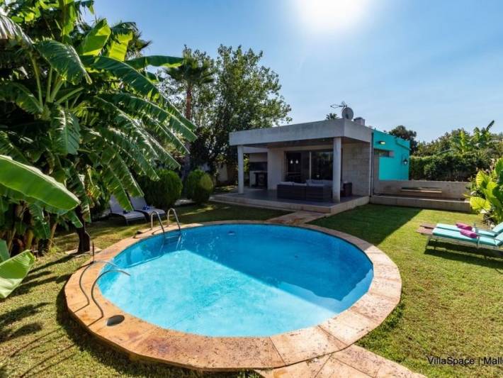 Finca for 4 people, with garden and pool in Son Ametler