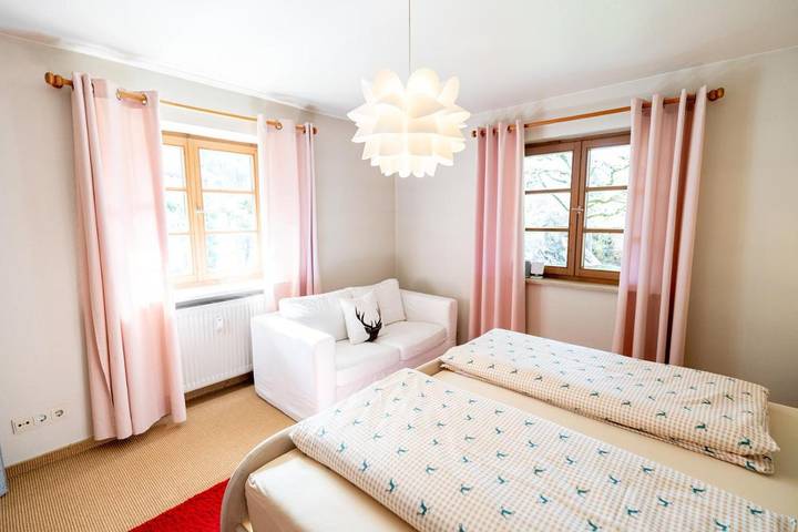 Ferienwohnung für 9 Personen, mit Garten und Terrasse sowie Sauna in Rubi