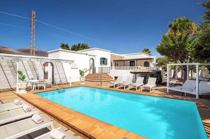 Villa pour 8 personnes, avec jardin - 1